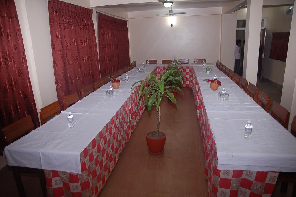 Hotel Asia Pokhara Zewnętrze zdjęcie
