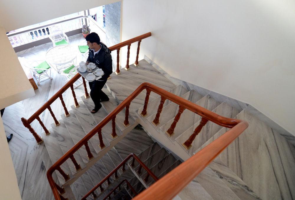 Hotel Asia Pokhara Zewnętrze zdjęcie