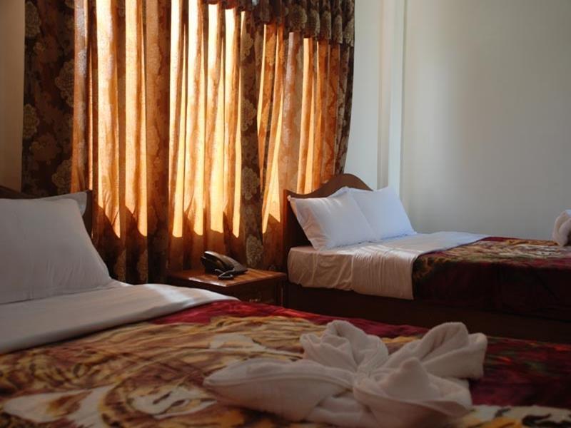 Hotel Asia Pokhara Zewnętrze zdjęcie