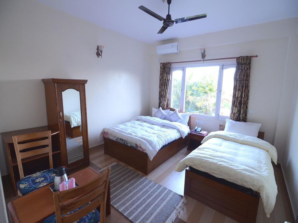 Hotel Asia Pokhara Zewnętrze zdjęcie