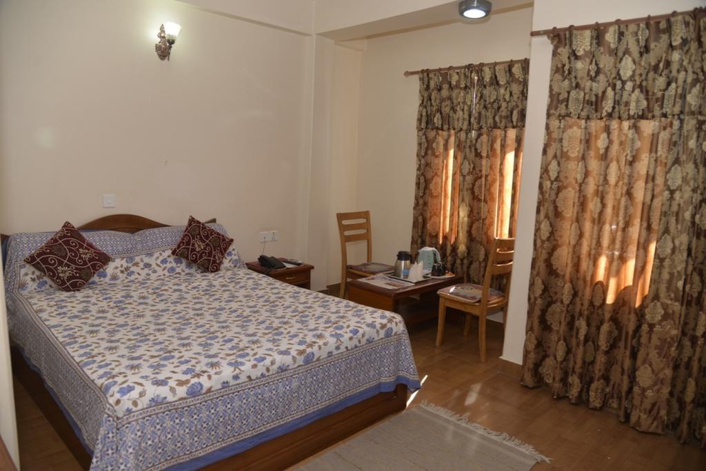Hotel Asia Pokhara Zewnętrze zdjęcie