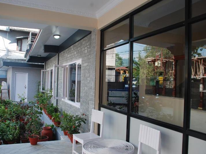 Hotel Asia Pokhara Zewnętrze zdjęcie