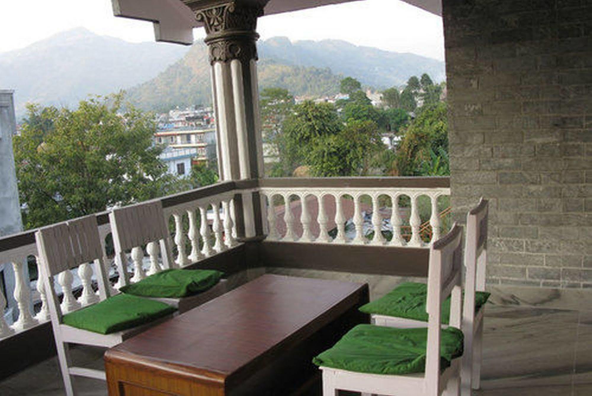 Hotel Asia Pokhara Zewnętrze zdjęcie