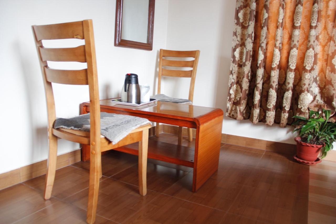 Hotel Asia Pokhara Zewnętrze zdjęcie